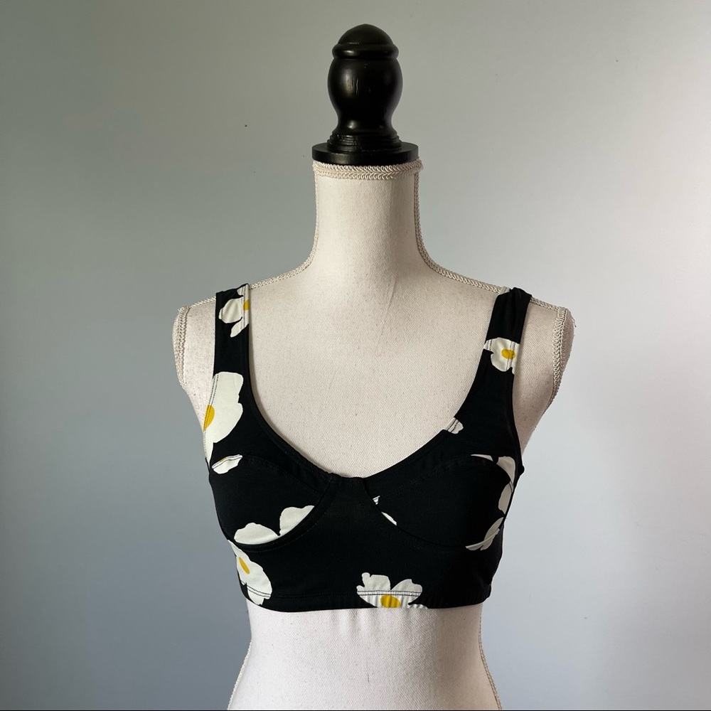 URBAN OUTFITTERS | Black Daisy Print Sports Bra Bralet Sz S - Picture 2 of 5